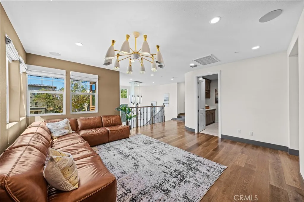 Additional image 102 of 127 Cruiser, Irvine, CA 92618