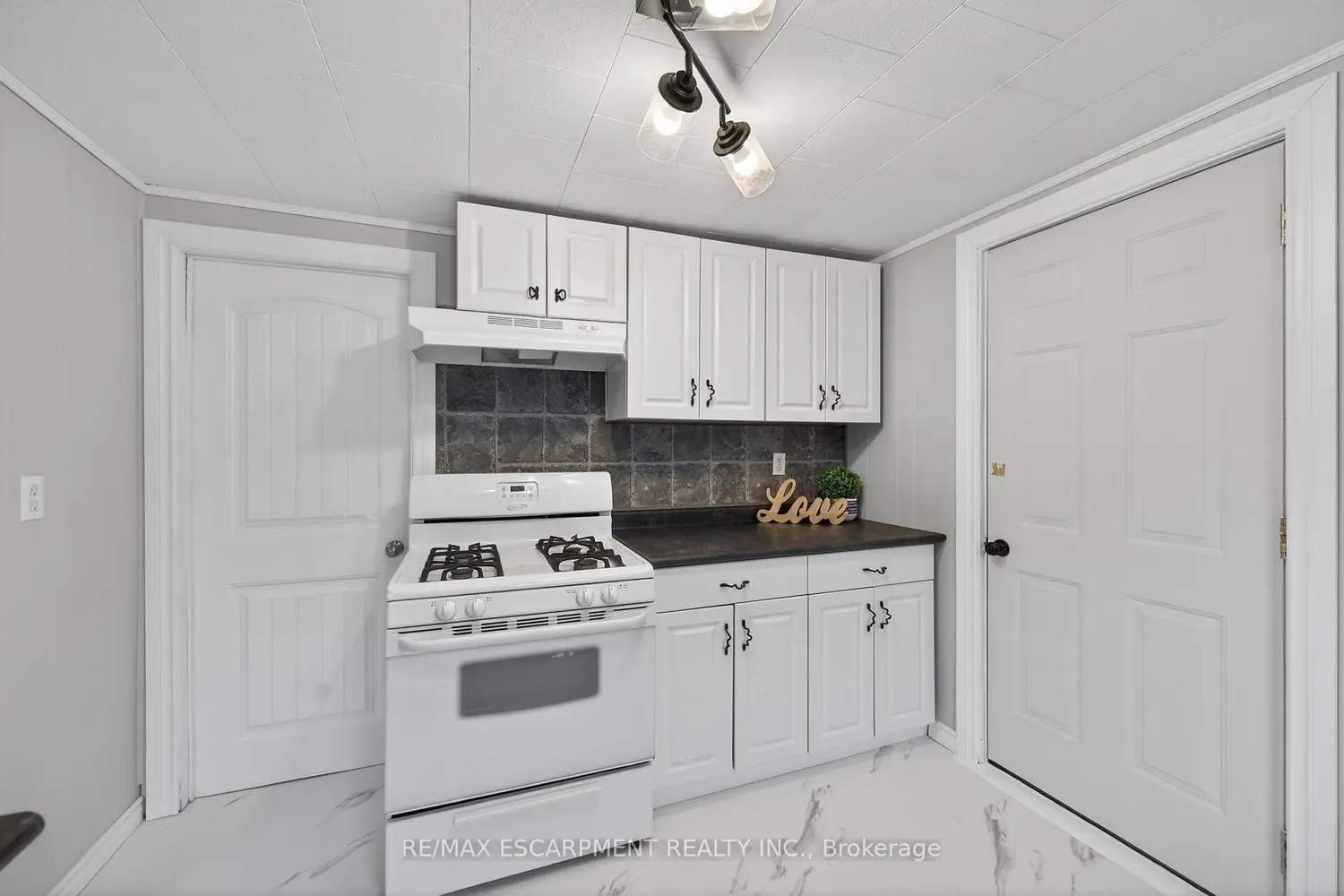 Additional image 11 of 422 Griffith Avenue