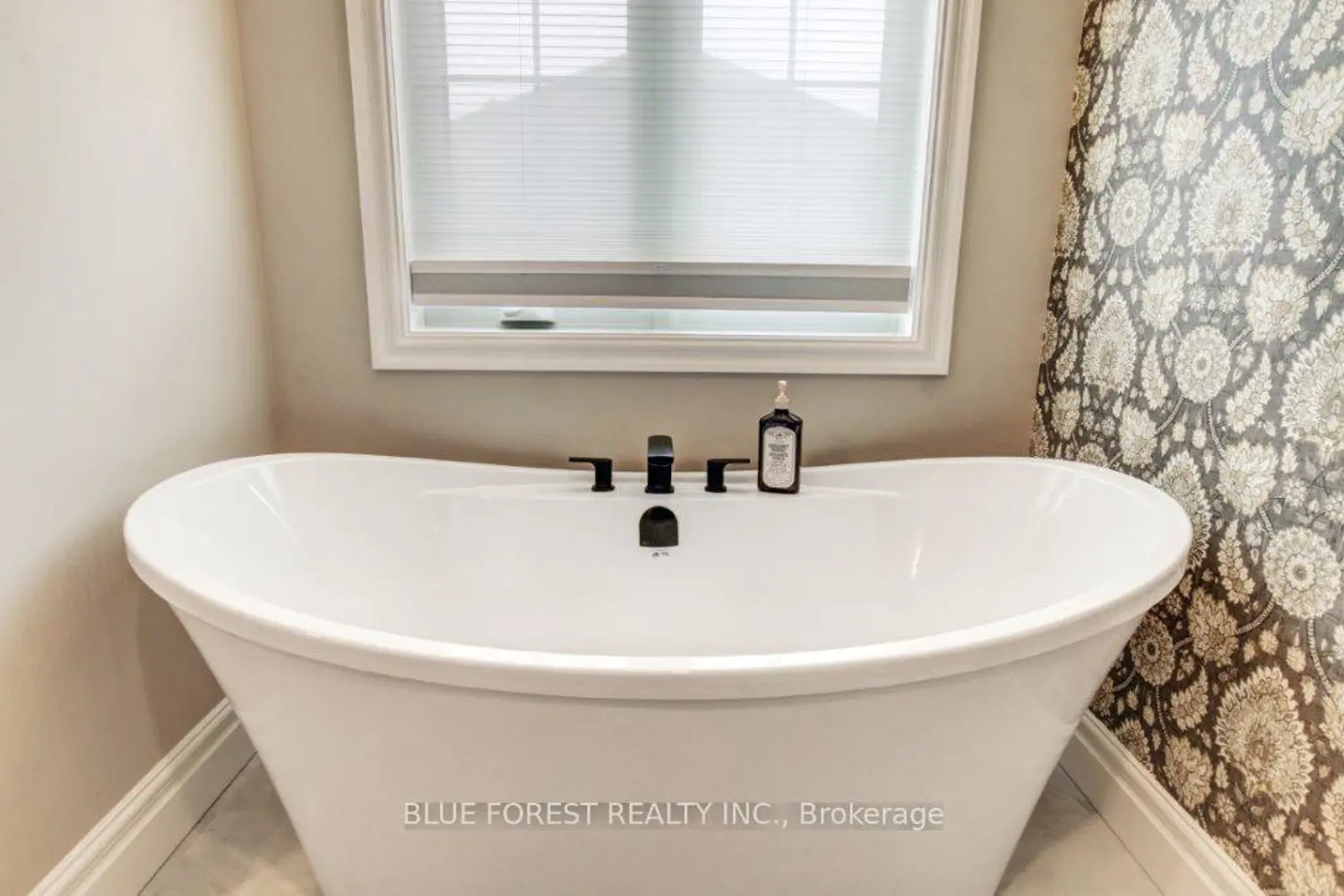 Additional image 11 of 192 Foxborough Place