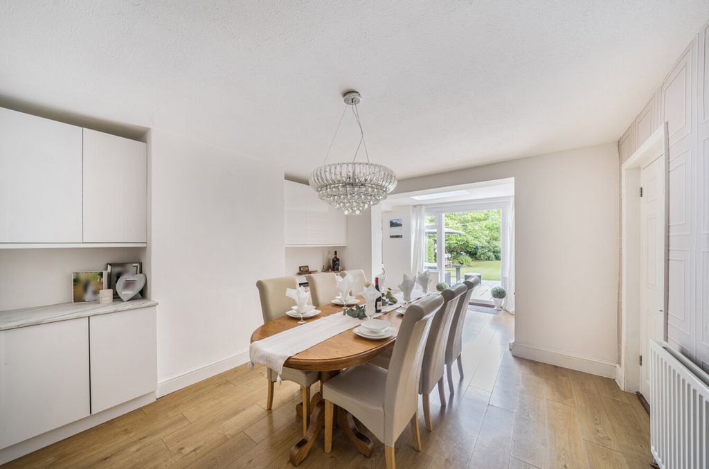 5 bed detached house for saleSt. Johns Road, Hedge End, Southampton, Hampshire SO30 photo 5