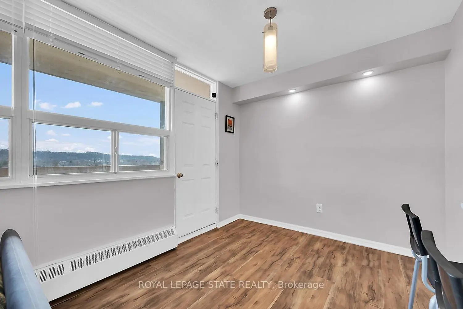 Additional image 10 of 15 Albright Road 811