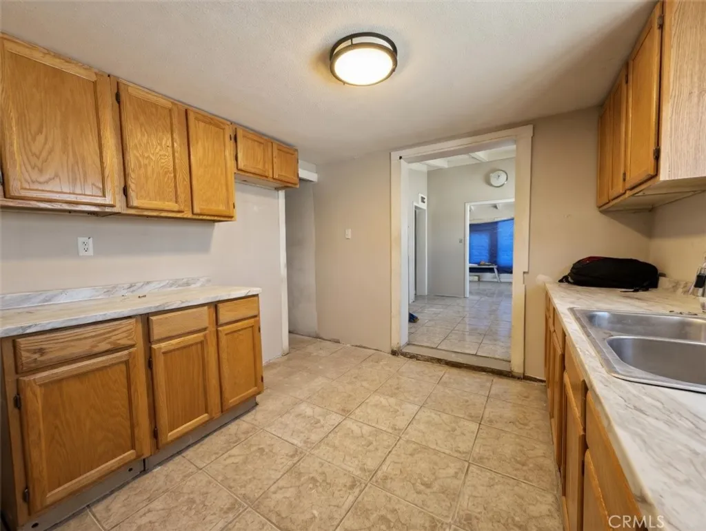 Additional image 3 of 328 N Helena St, Ridgecrest, CA 93555