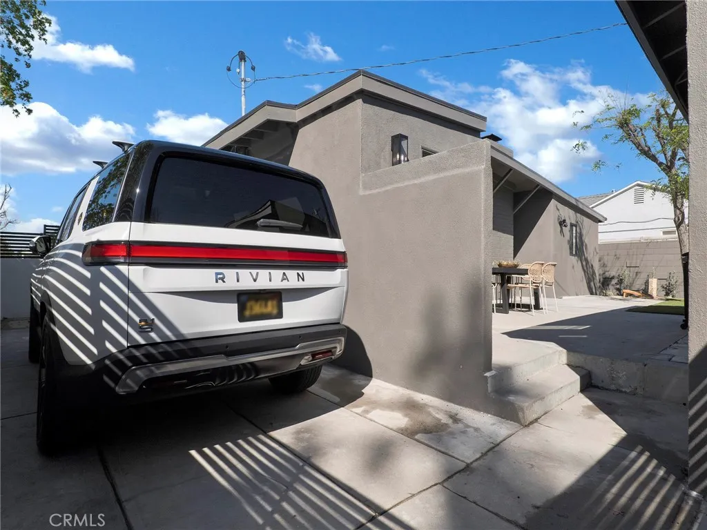 Additional image 38 of 17156 Bullock St, Encino, CA 91316