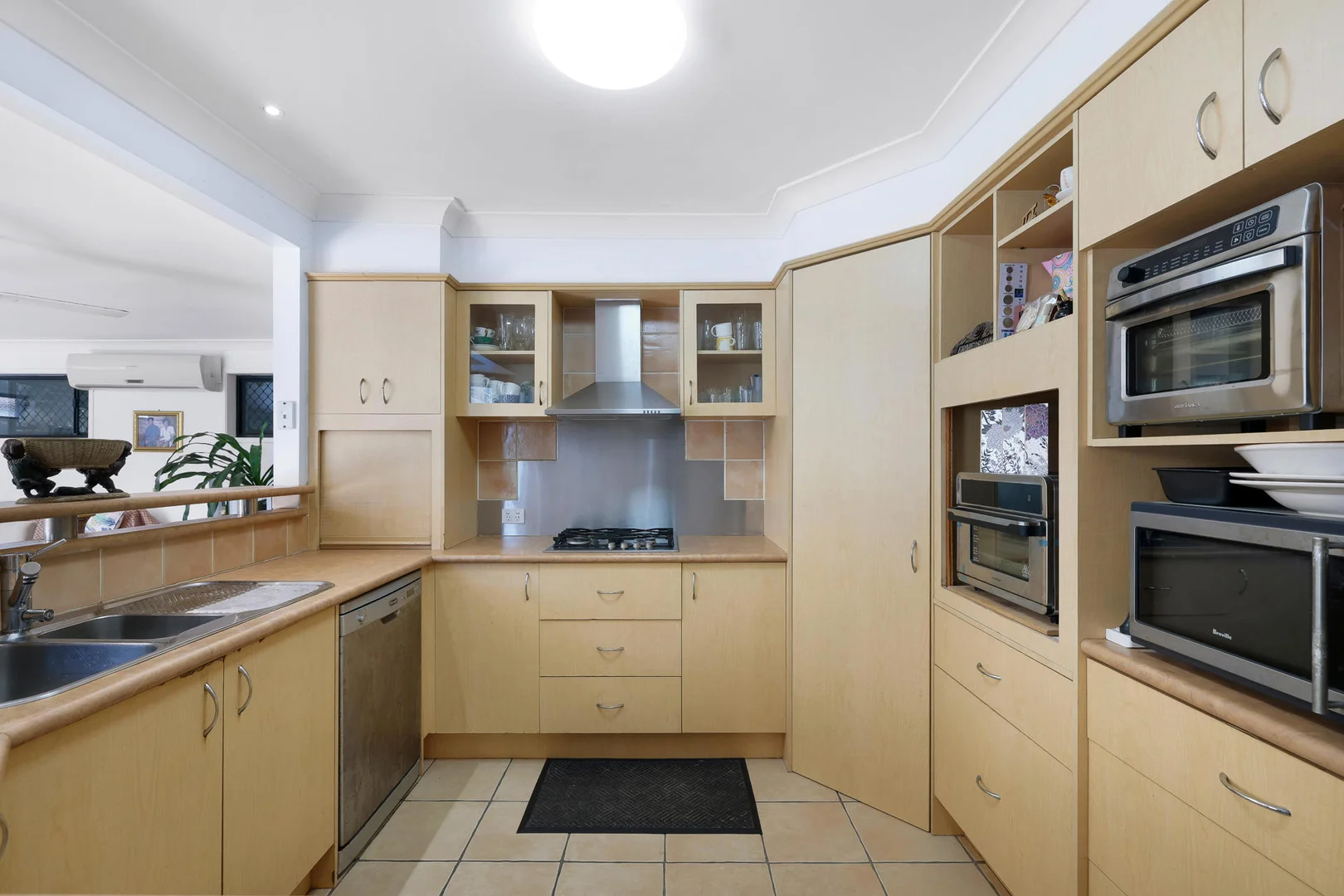 Additional image 10 of 37 St Andrews Avenue, Isle Of Capri QLD 4217