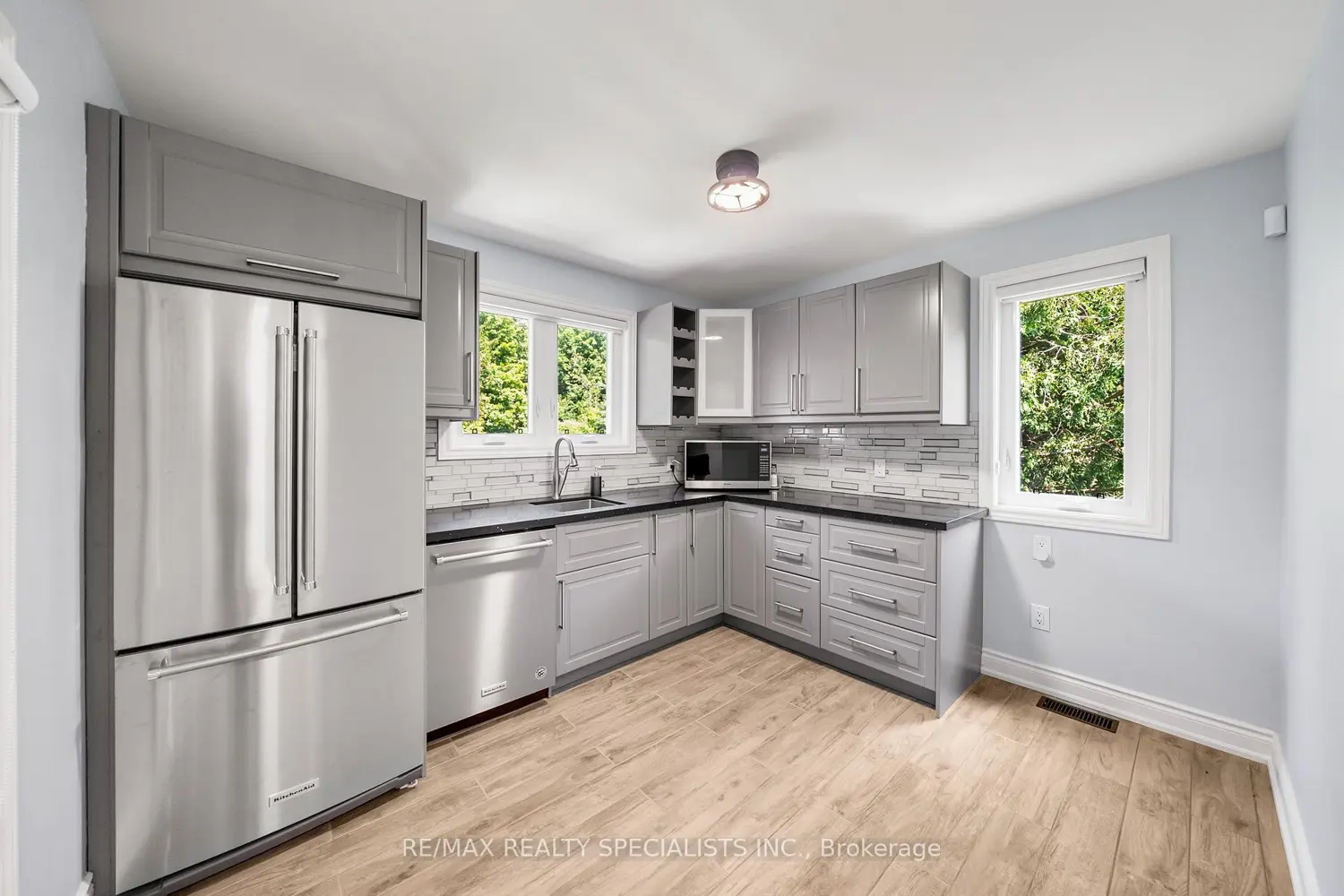 Additional image 15 of 15139 Rockside Road