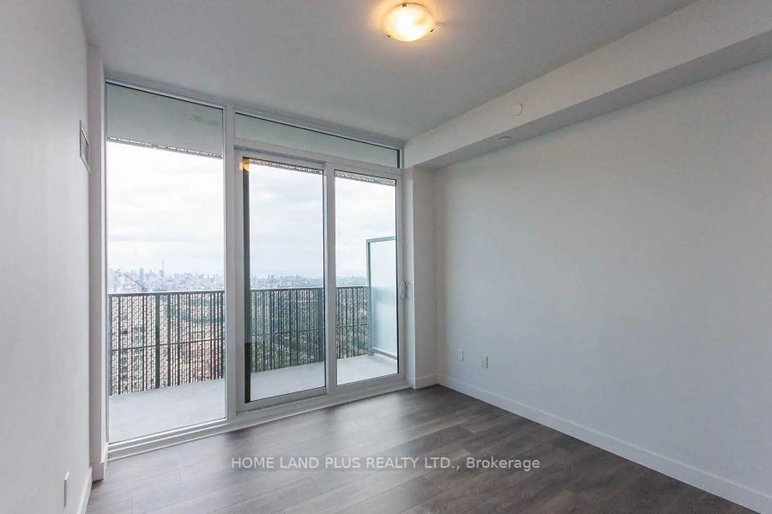 Additional image 8 of 8 Eglinton Avenue 5111