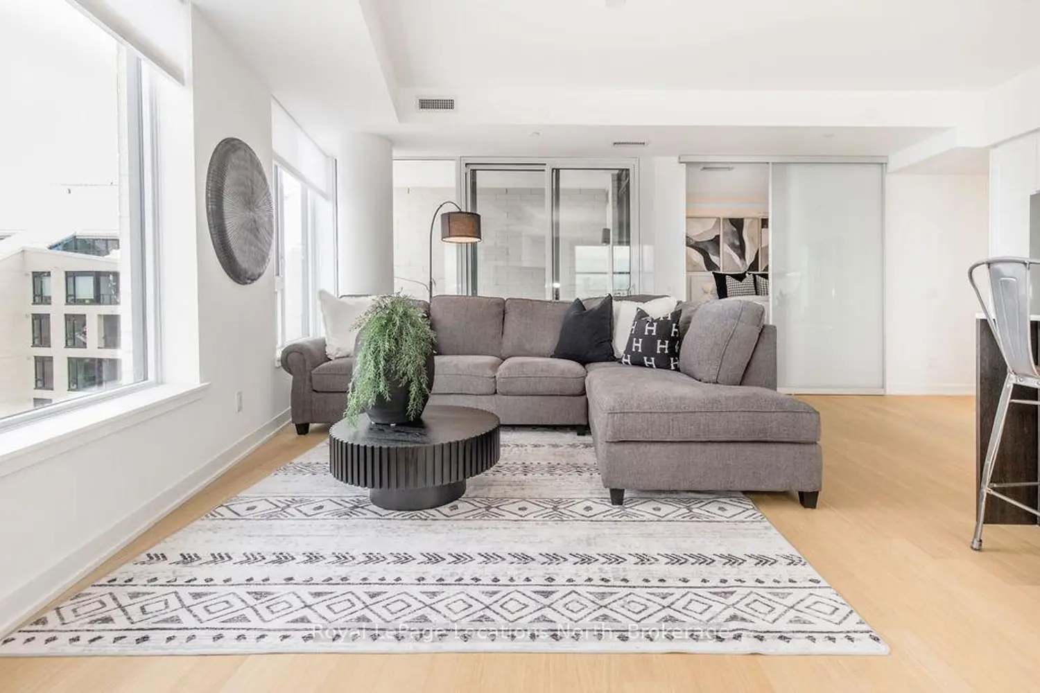 Additional image 17 of 31 Huron Street 523