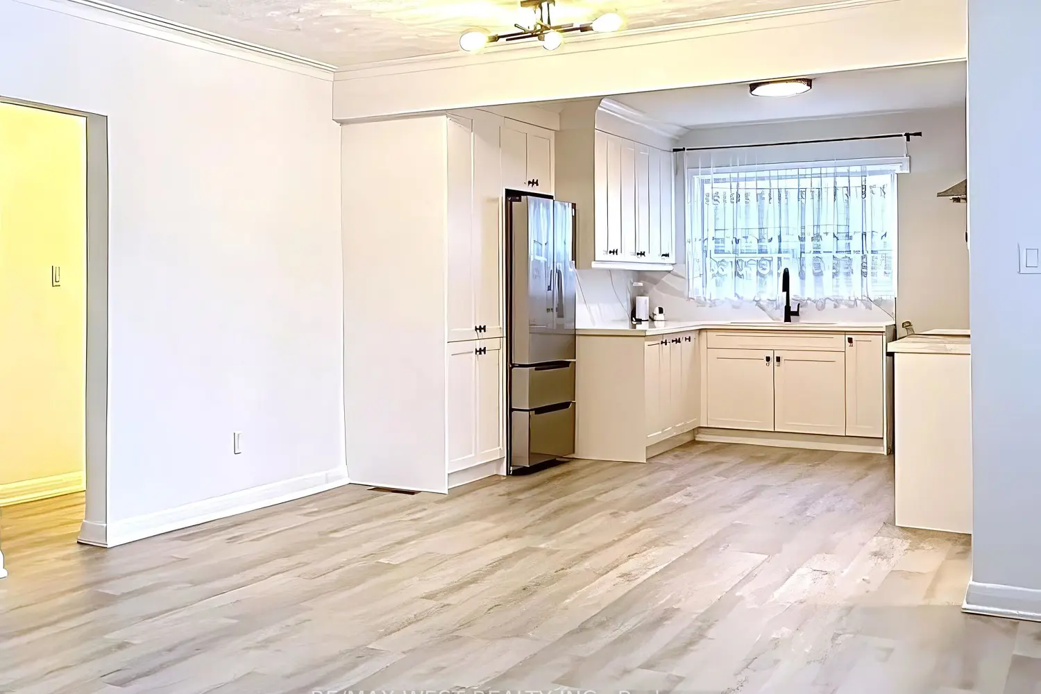 4 Kitson Drive photo 4