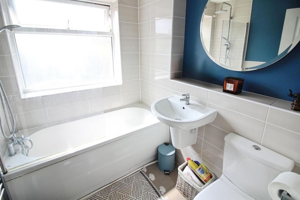 Additional image 12 of 3 bed semi-detached house for saleThe Oval, Rothwell, Leeds LS26