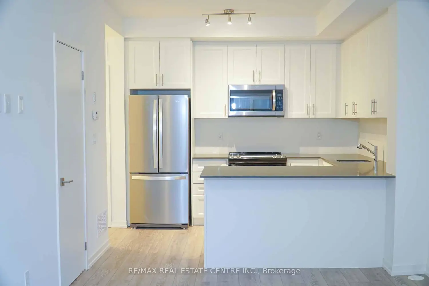 Additional image 10 of 14 Lytham Green Circle 24