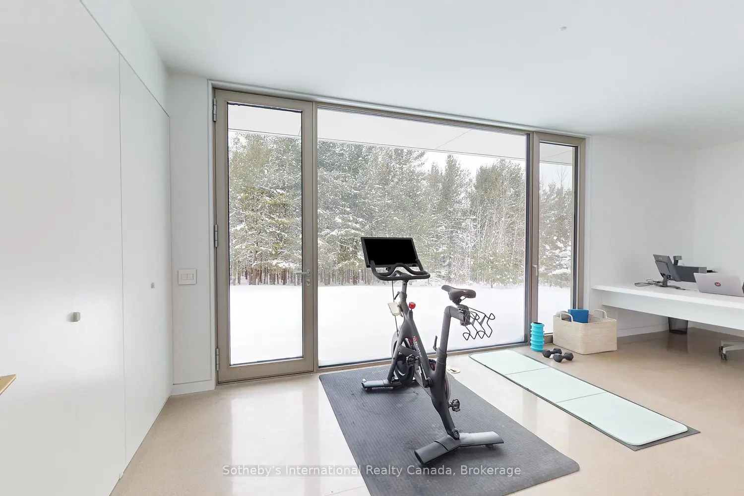 Additional image 15 of 395910 11Th Line