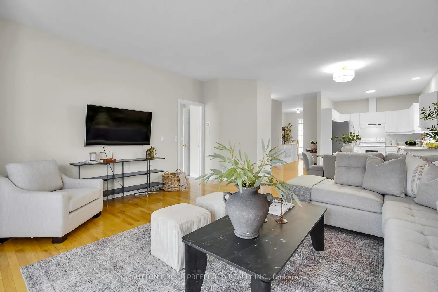 Additional image 12 of 800 Commissioners Road 12