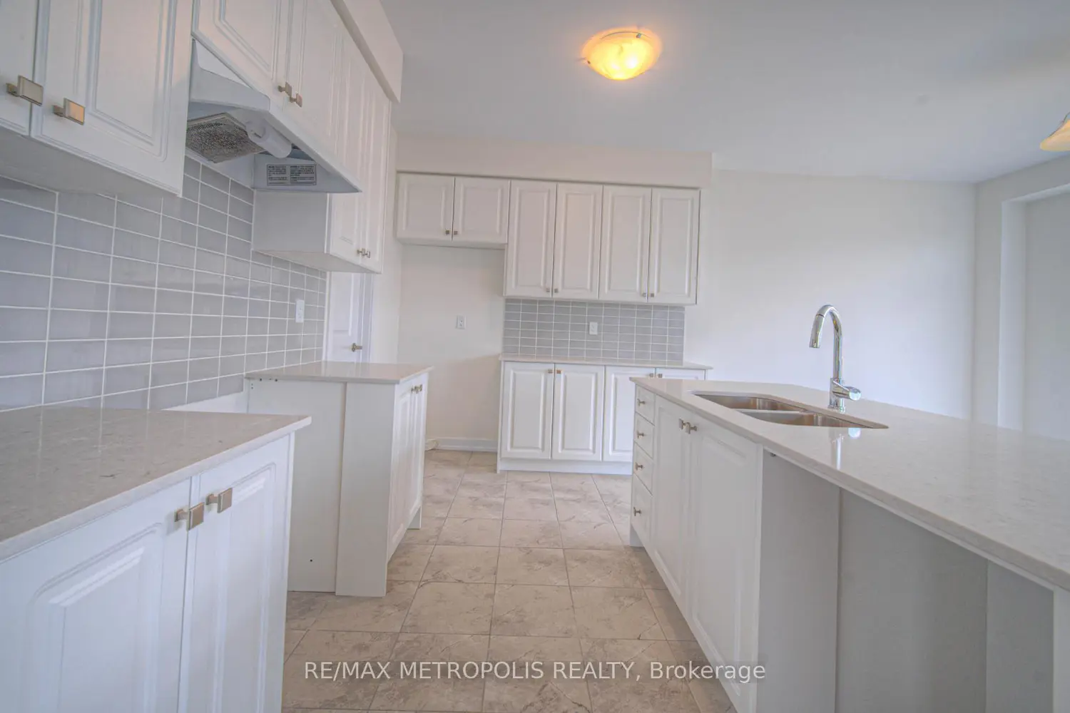 Additional image 8 of 100 Moss Drive