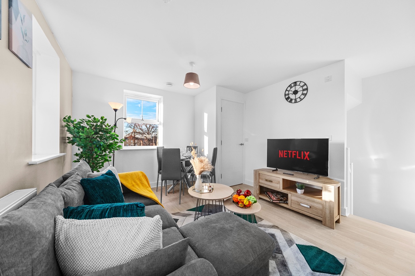 2 Bed End Terrace, Magnolia Road, LS14, N1 7GU