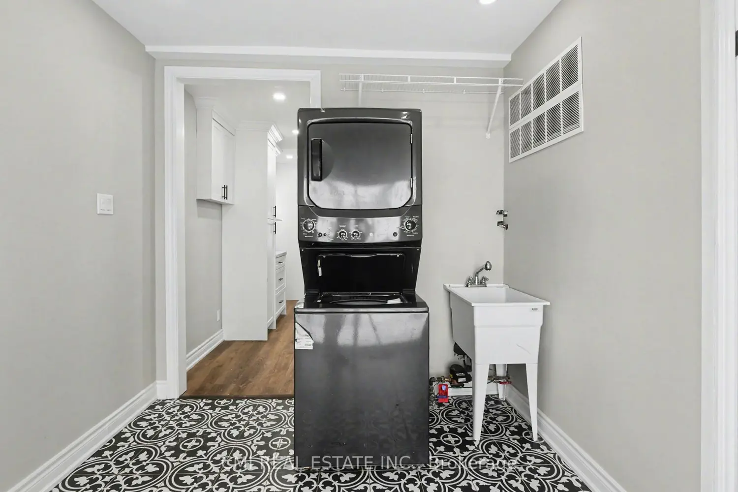 Additional image 20 of 1226 Wigle Avenue