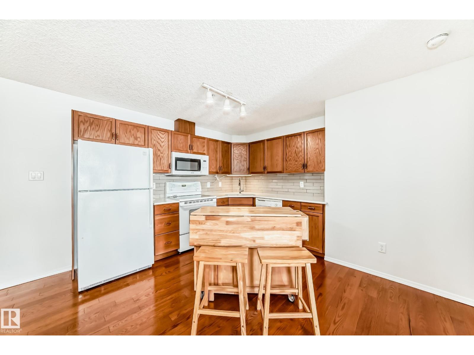 Additional image 6 of 105-16303 95 Street NW, Edmonton, AB, T5Z3V1