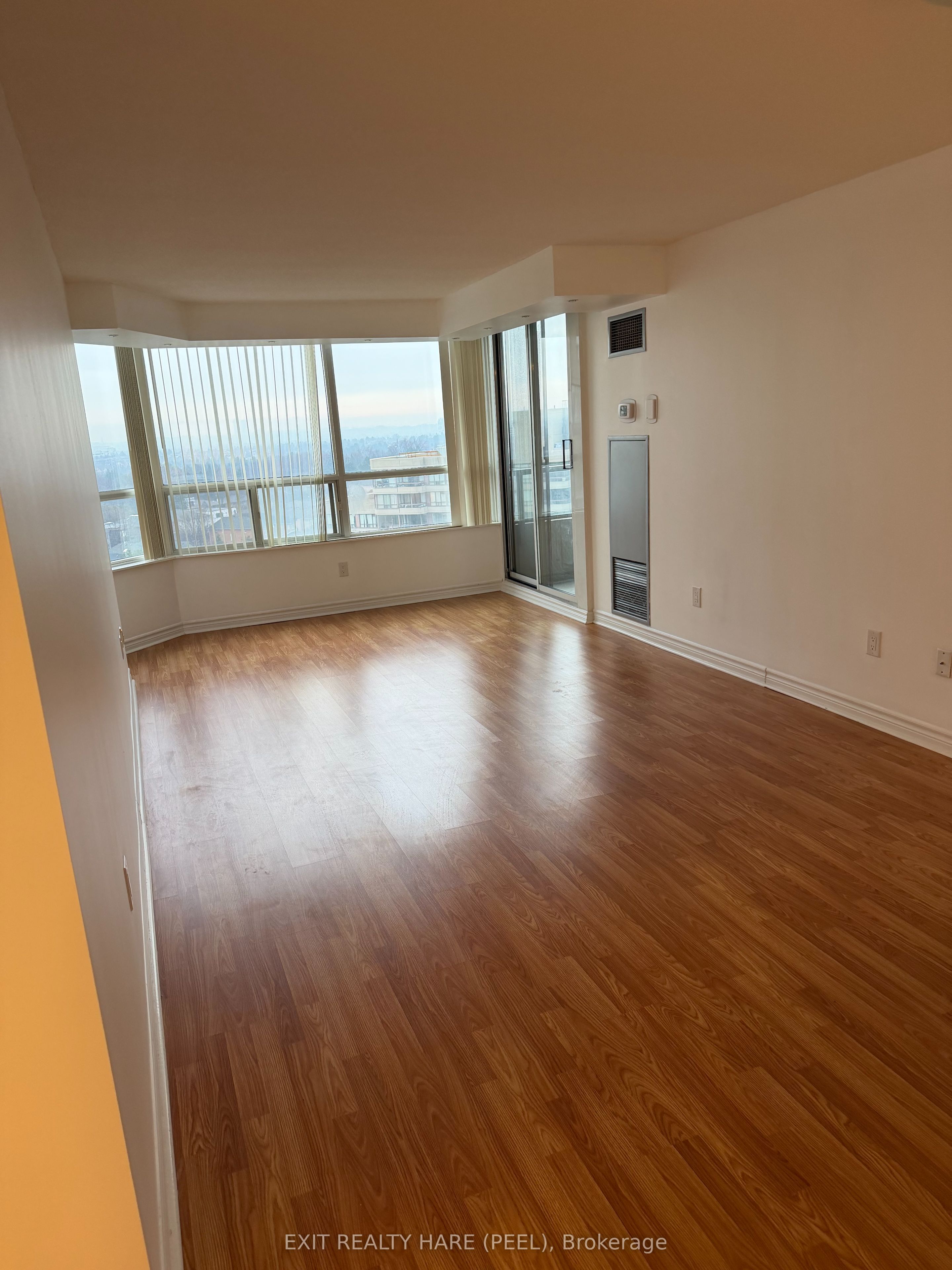Additional image 3 of 1502-11 Townsgate Drive, Vaughan, ON, L4J 8G4