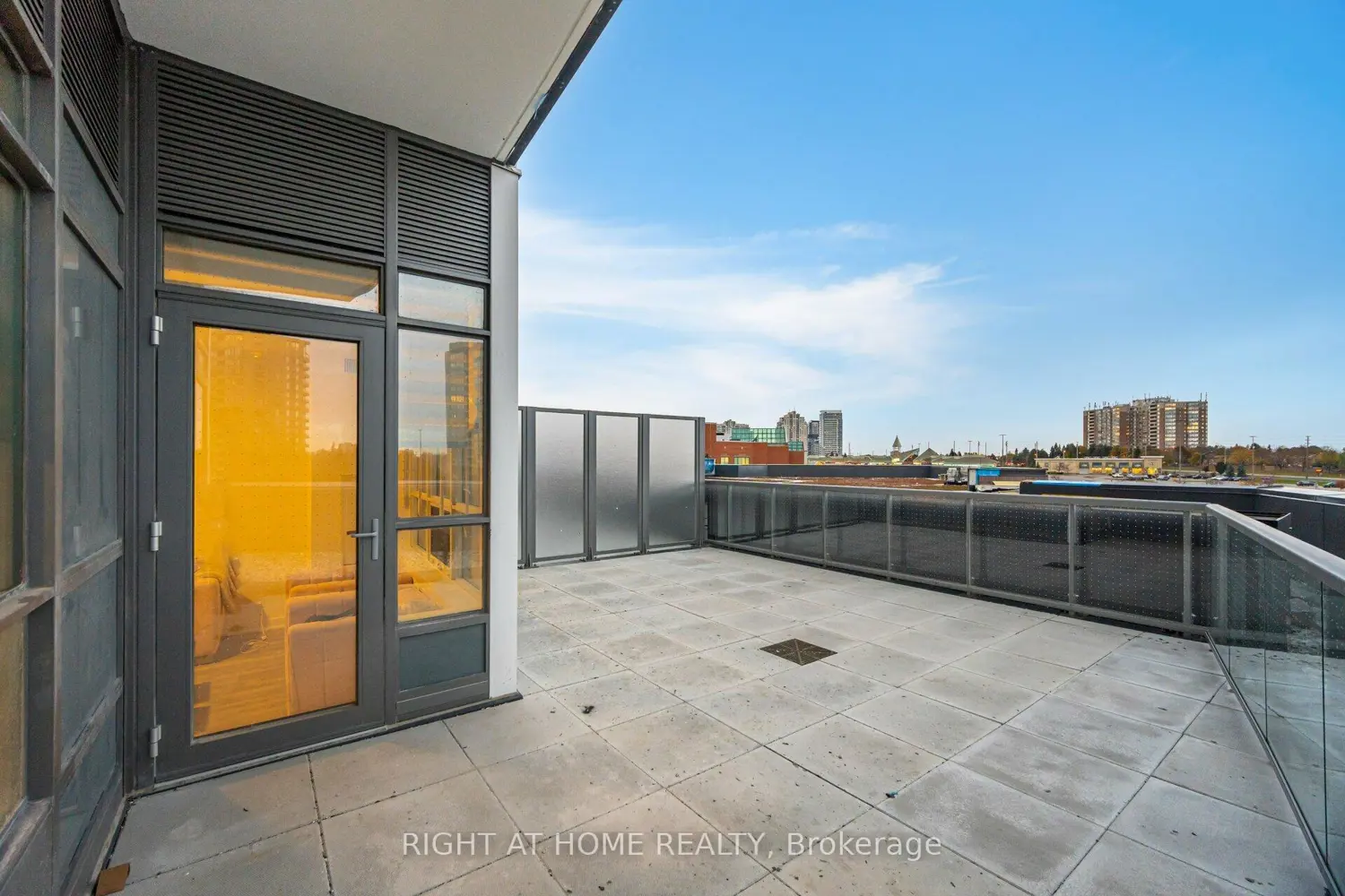 Additional image 18 of 50 Upper Mall Way B-226