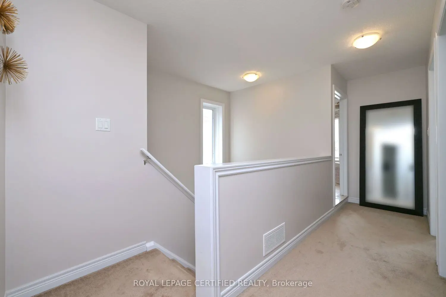 Additional image 13 of 102 Oakes Crescent