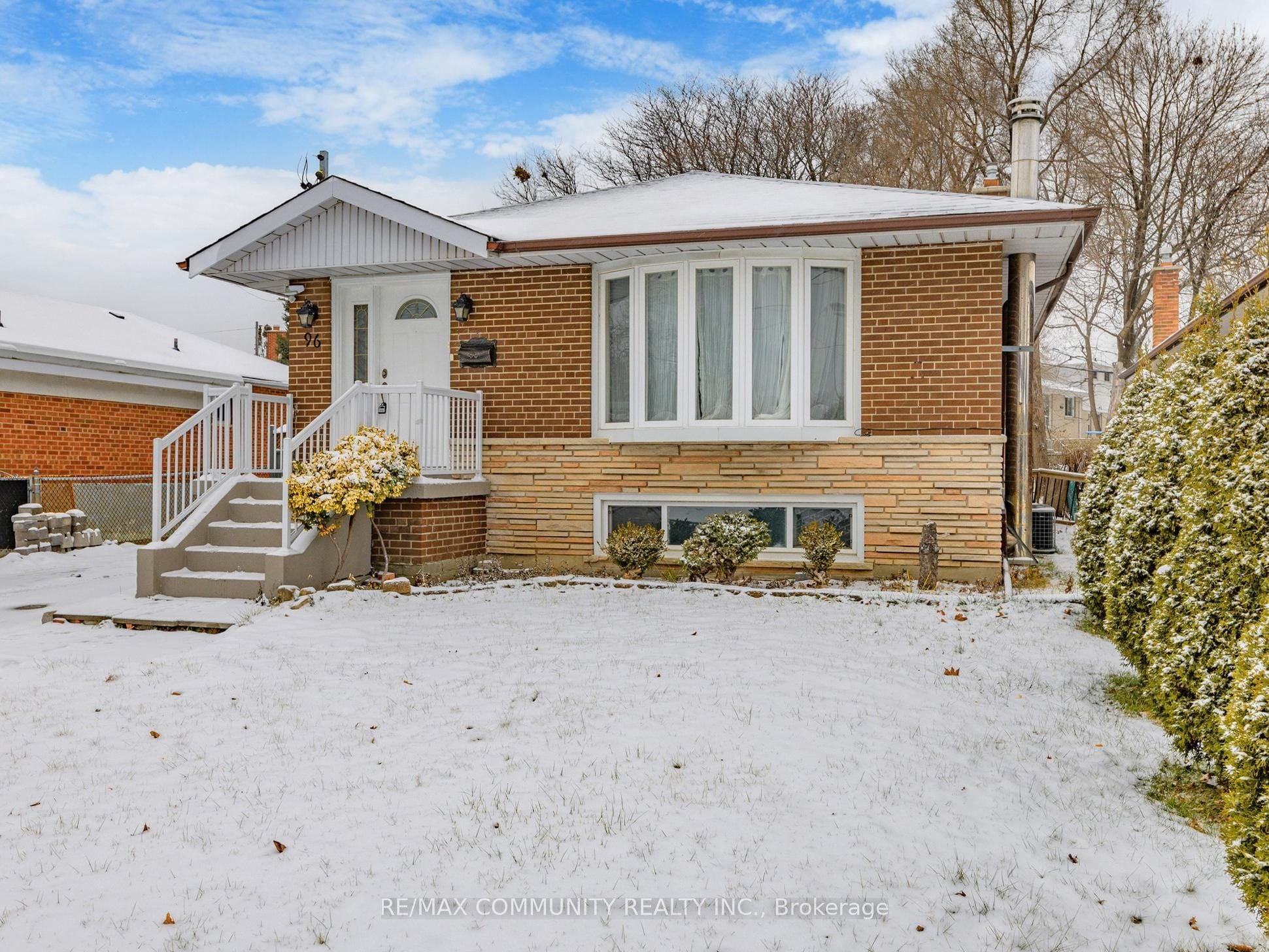 Additional image 2 of Main-96 Scarden Avenue, Toronto, ON, M1T 1W5