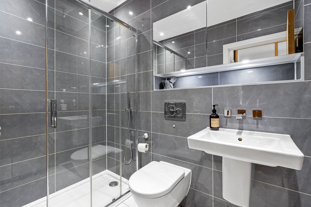 Additional image 5 of 2 bed flat for saleSandford Court, Humphris Place, Cheltenham GL53