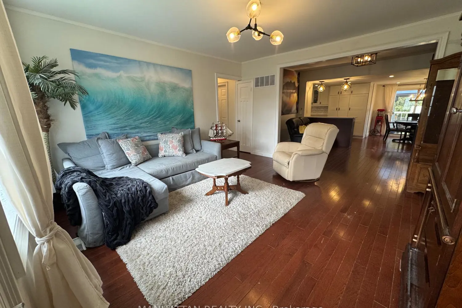 10 Victor Drive photo 3