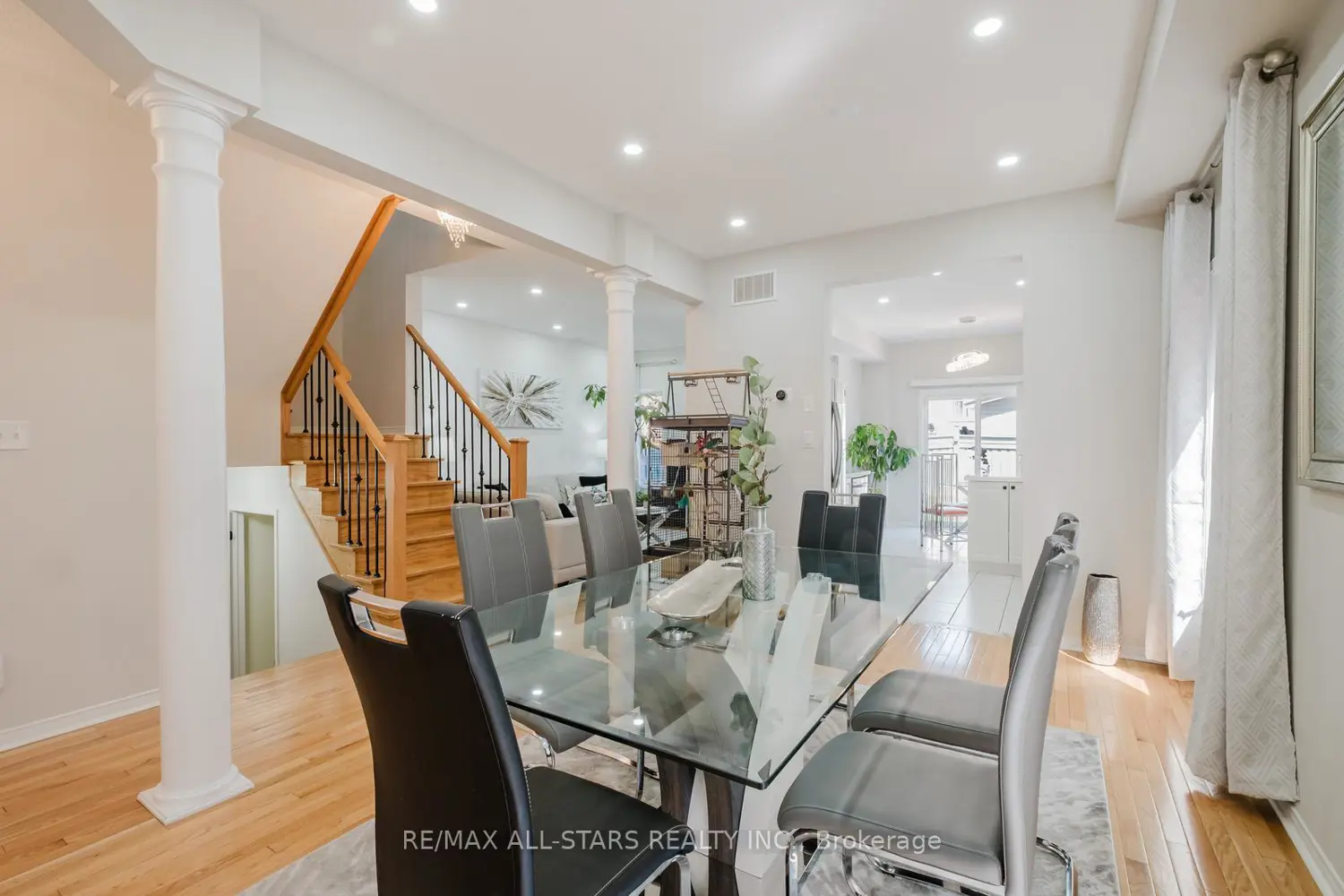 19 Coronet Street photo 4