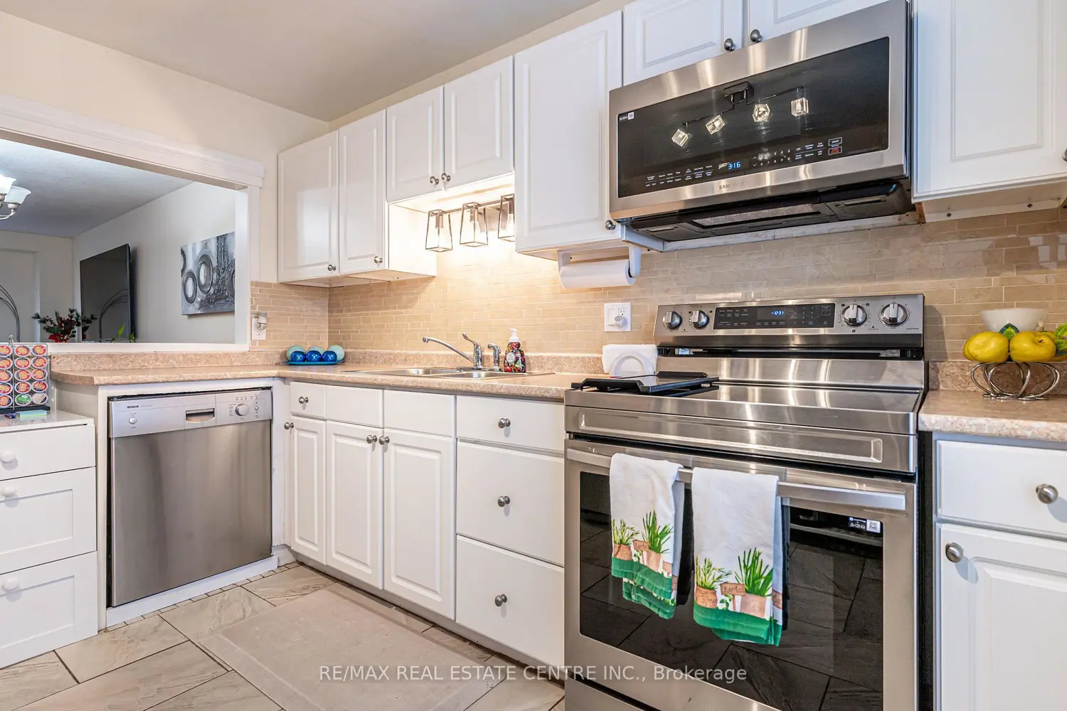 Additional image 7 of 33 Guildford Crescent 33