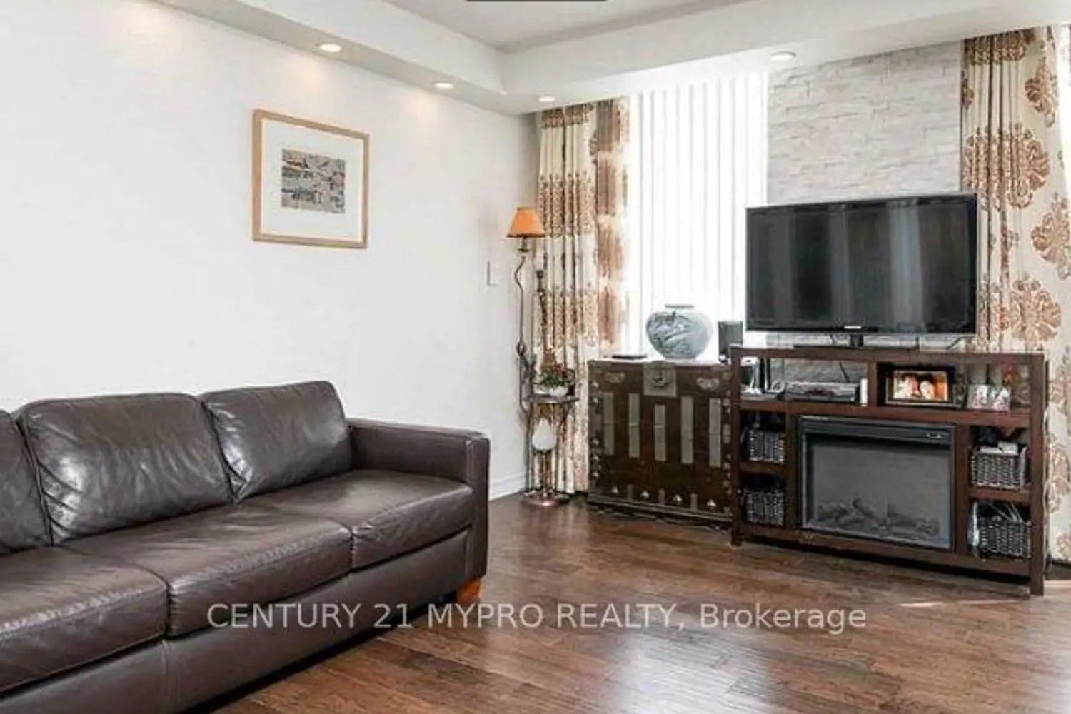 Additional image 18 of 28 Empress Avenue 2208