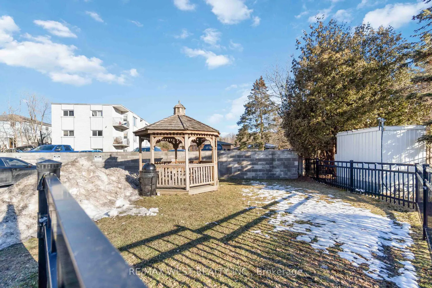 Additional image 3 of 283 Fairway Road 90