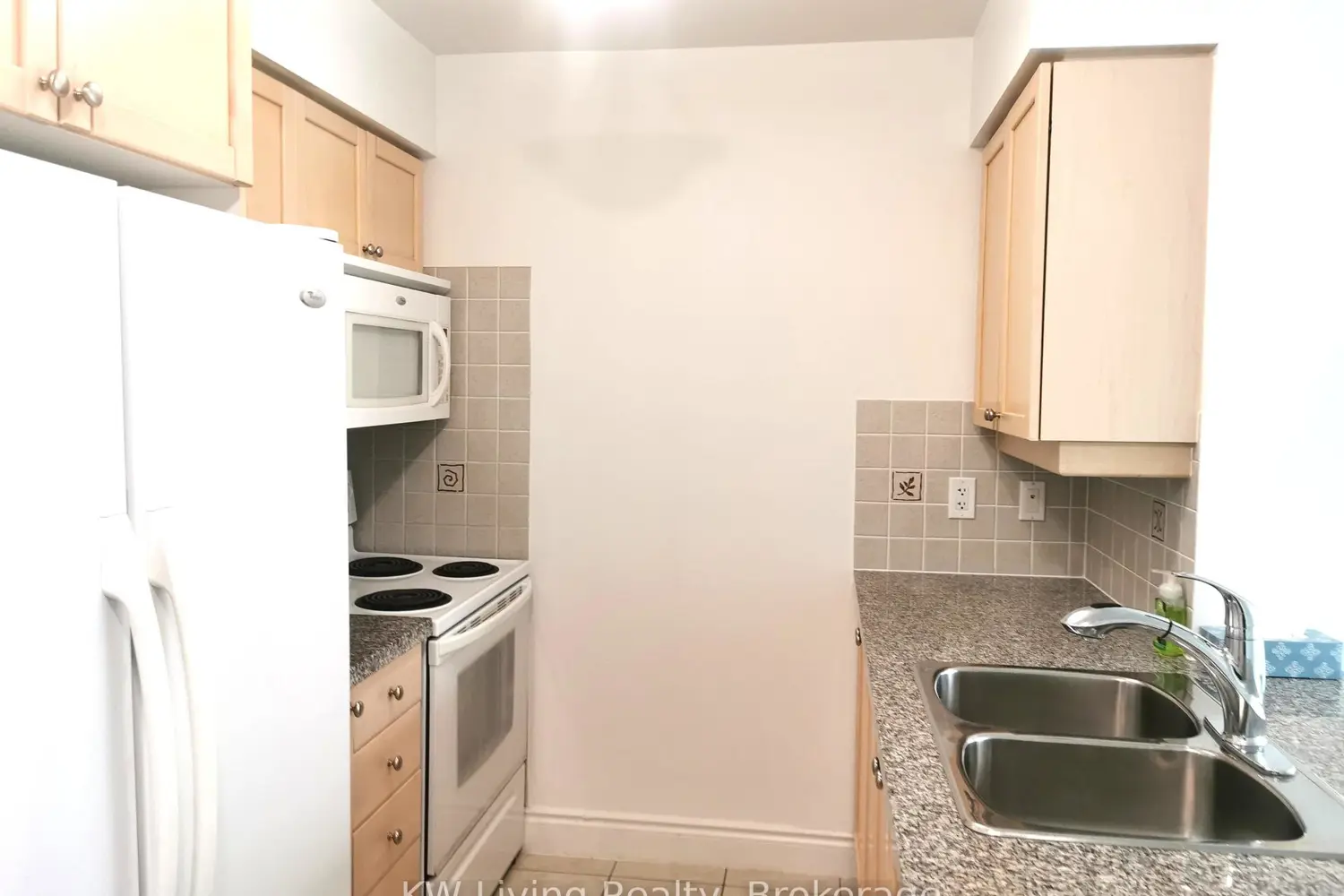 Additional image 17 of 15 Greenview Avenue 1502