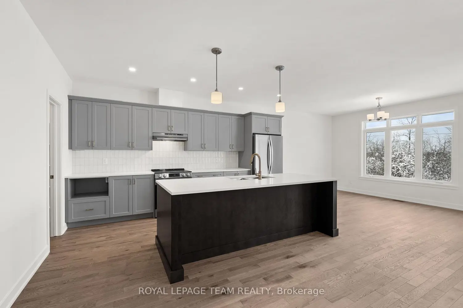 Additional image 5 of 1086 Moore Street