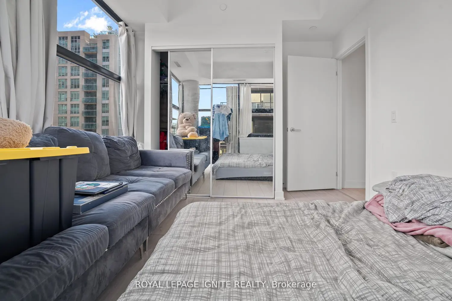 Additional image 11 of 1604 Charles Street 414