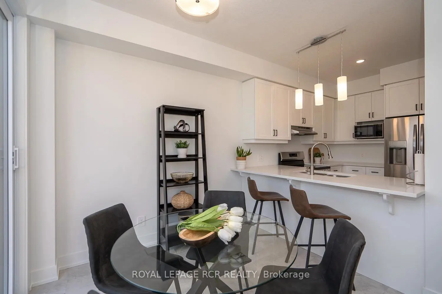 Additional image 6 of 690 Broadway Avenue 8