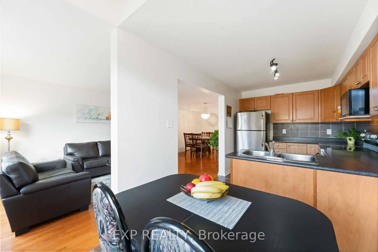 438 Haresfield Court photo 5