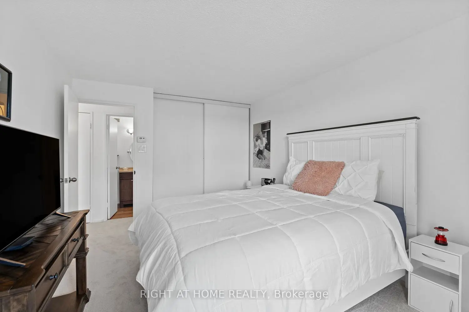 Additional image 11 of 1171 Ambleside Drive 906