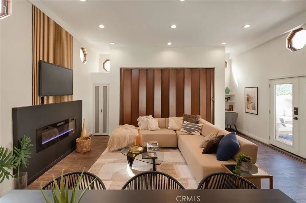 Additional image 64 of 3109 Stanford Ave, Venice, CA 90292