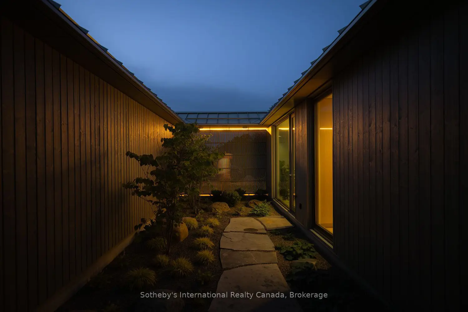 Additional image 20 of 395910 11Th Line