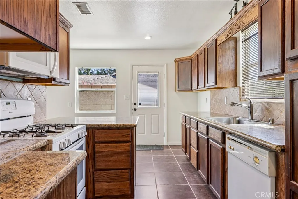 Additional image 15 of 274 W 12th St, Beaumont, CA 92223