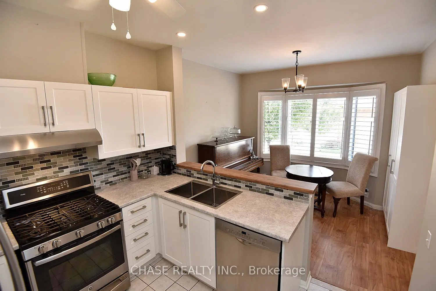 Additional image 5 of 157 Silverbirch Boulevard