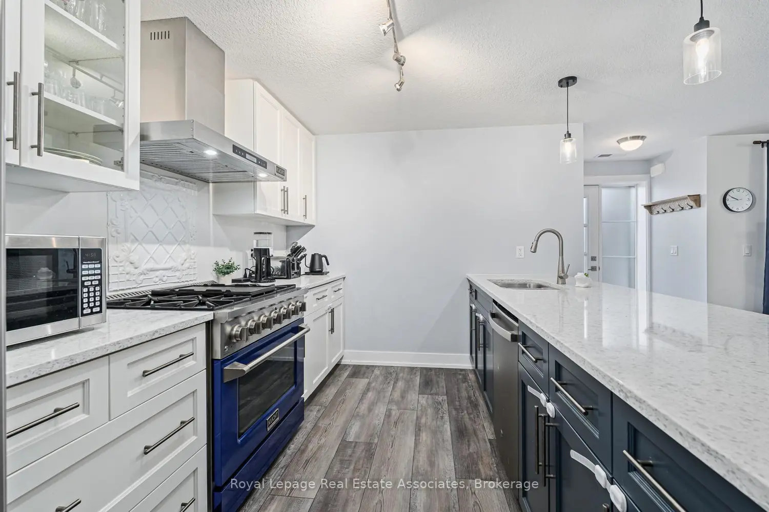 Additional image 5 of 17 Centre Street 102