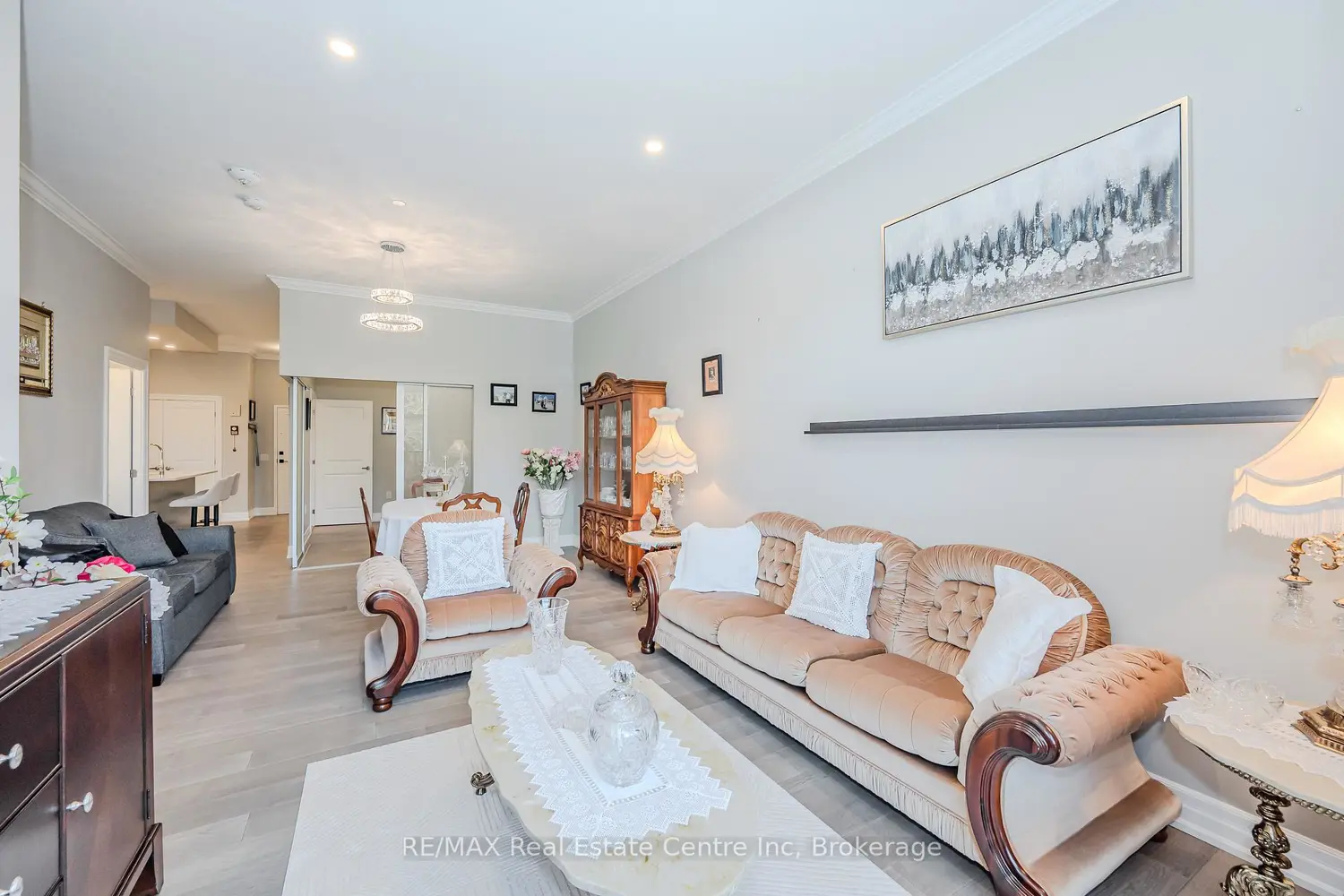 Additional image 7 of 1880 Gordon Street 104