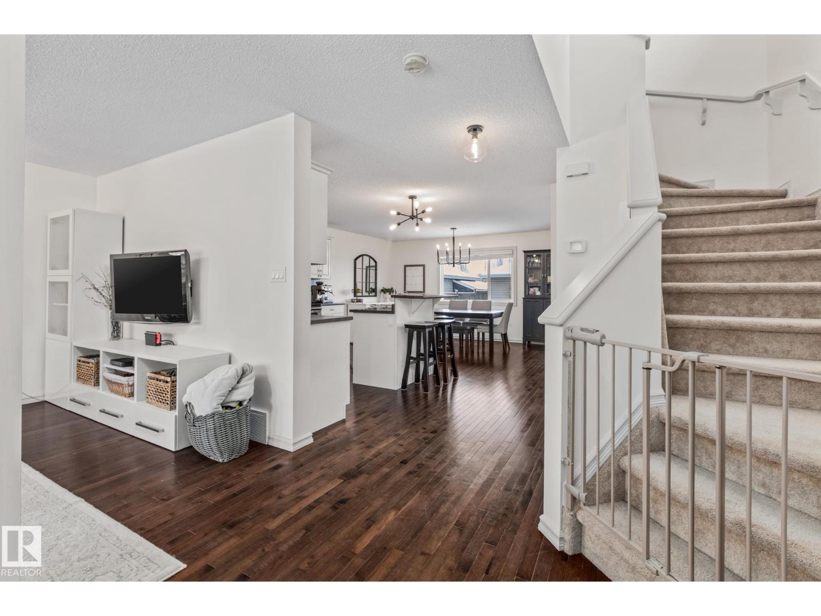 Additional image 4 of 1133 35a Avenue NW, Edmonton, AB, T6T0J7