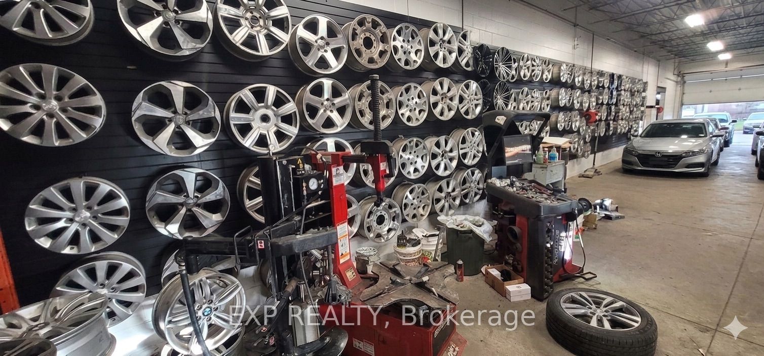 Additional image 4 of 27-45 Brisbane Road, Toronto, ON, M3J 2K1