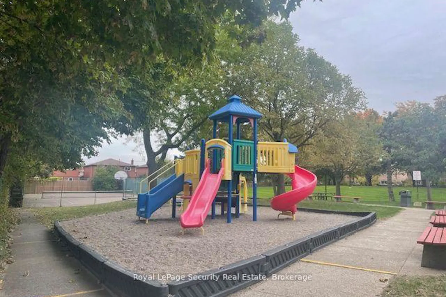 Additional image 19 of 2556 Argyle Road 805