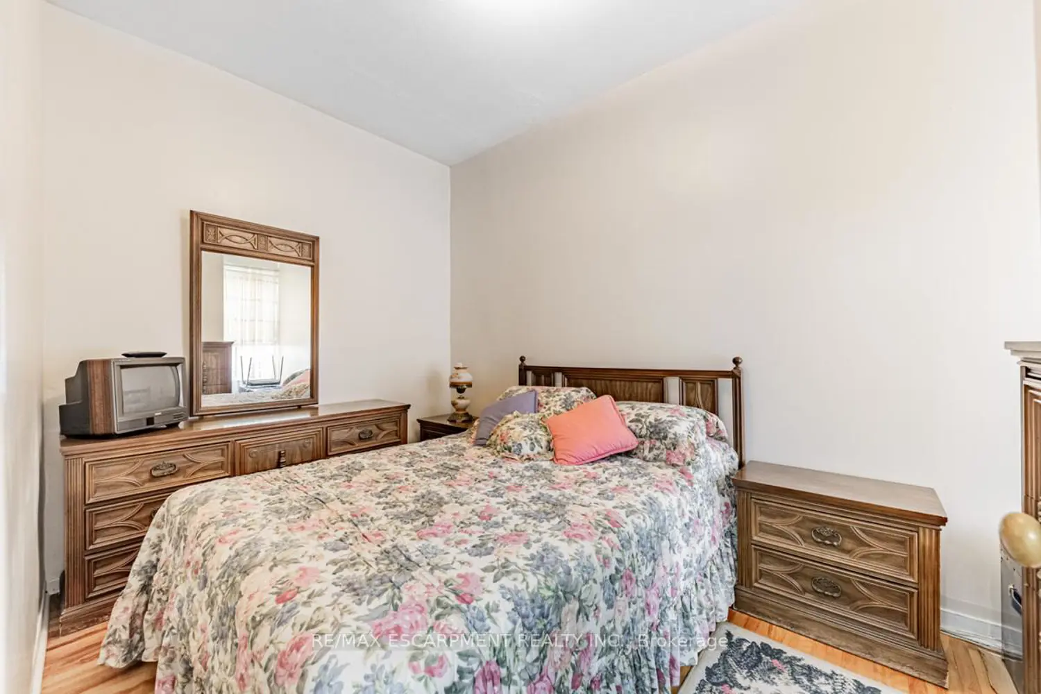 Additional image 7 of 11 Alma Avenue