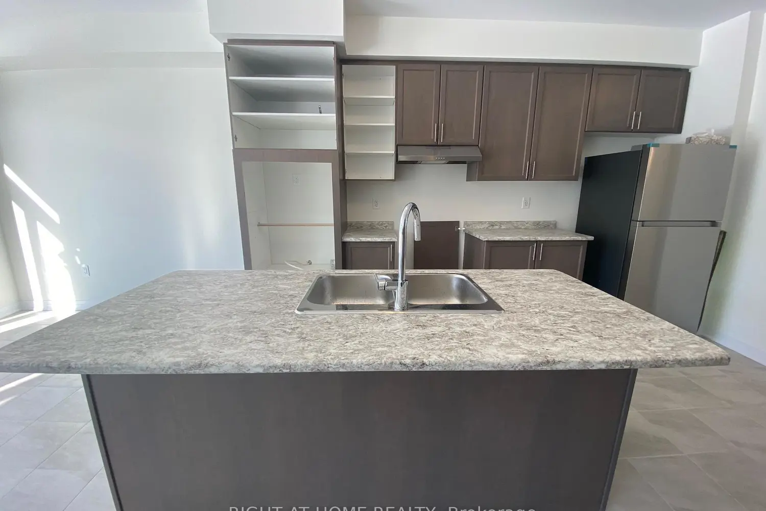 Additional image 15 of 74 Witteveen Drive