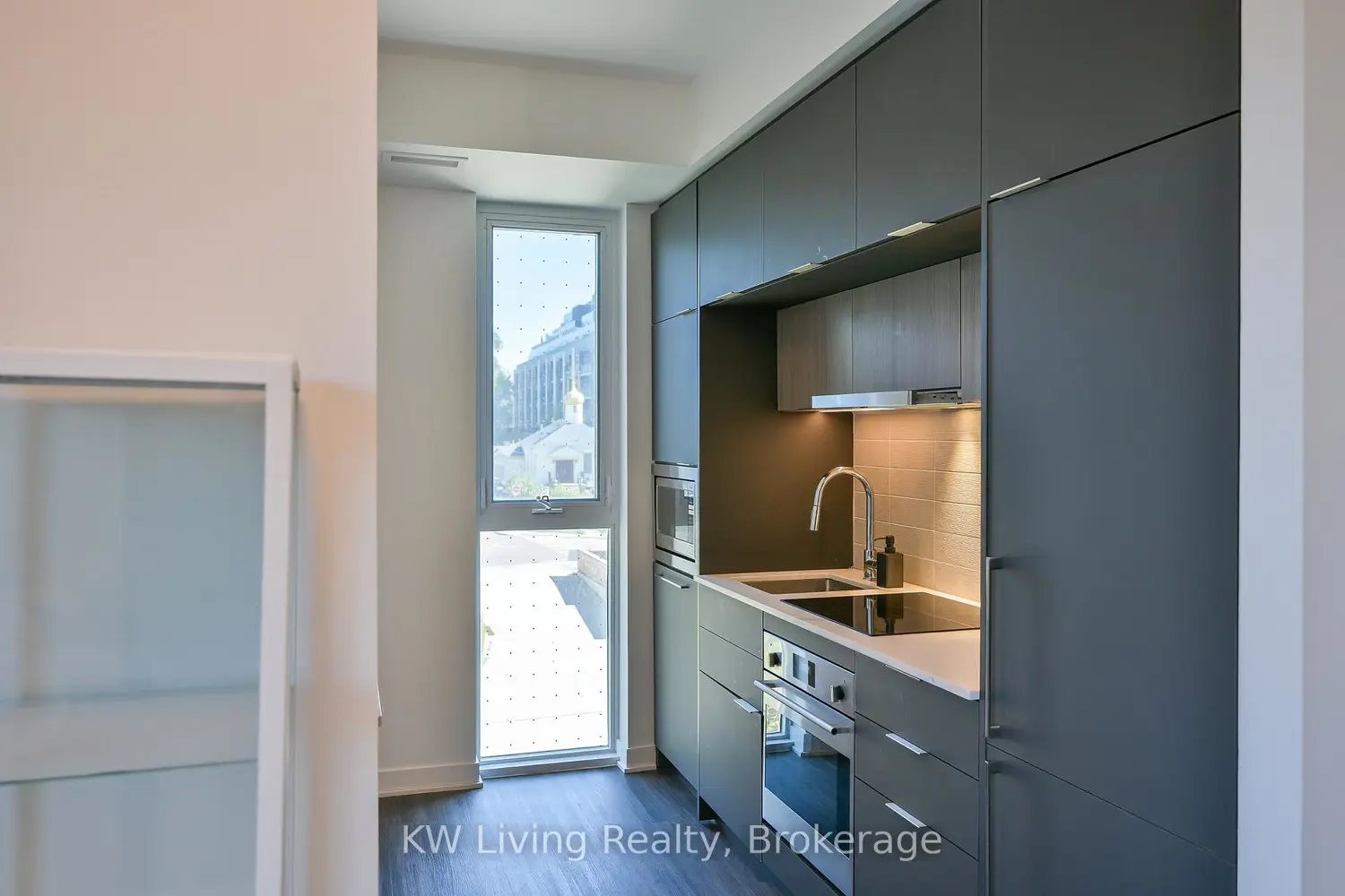 Additional image 10 of 185 Alberta Avenue 303