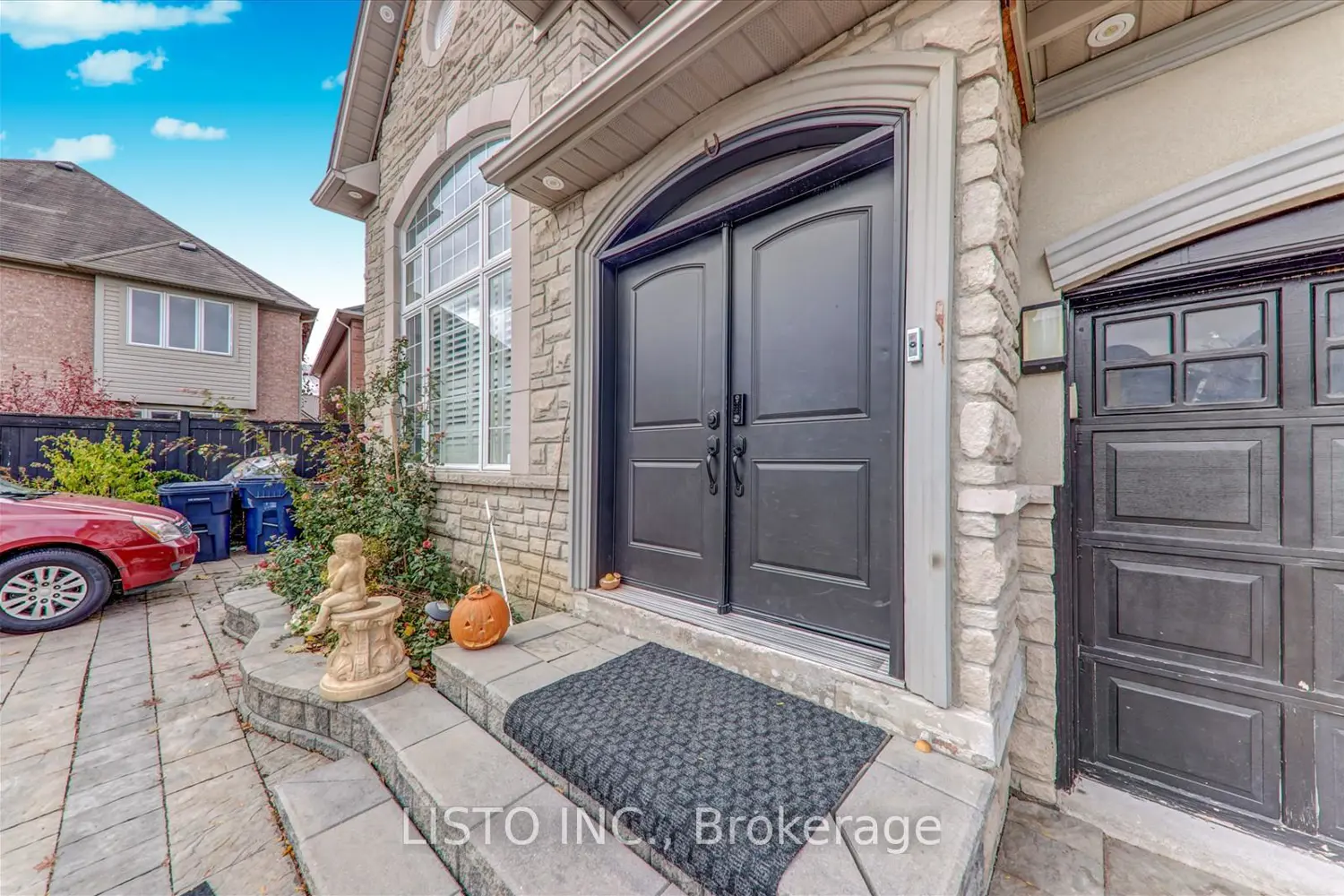 Additional image 5 of 65 Warbler Circle