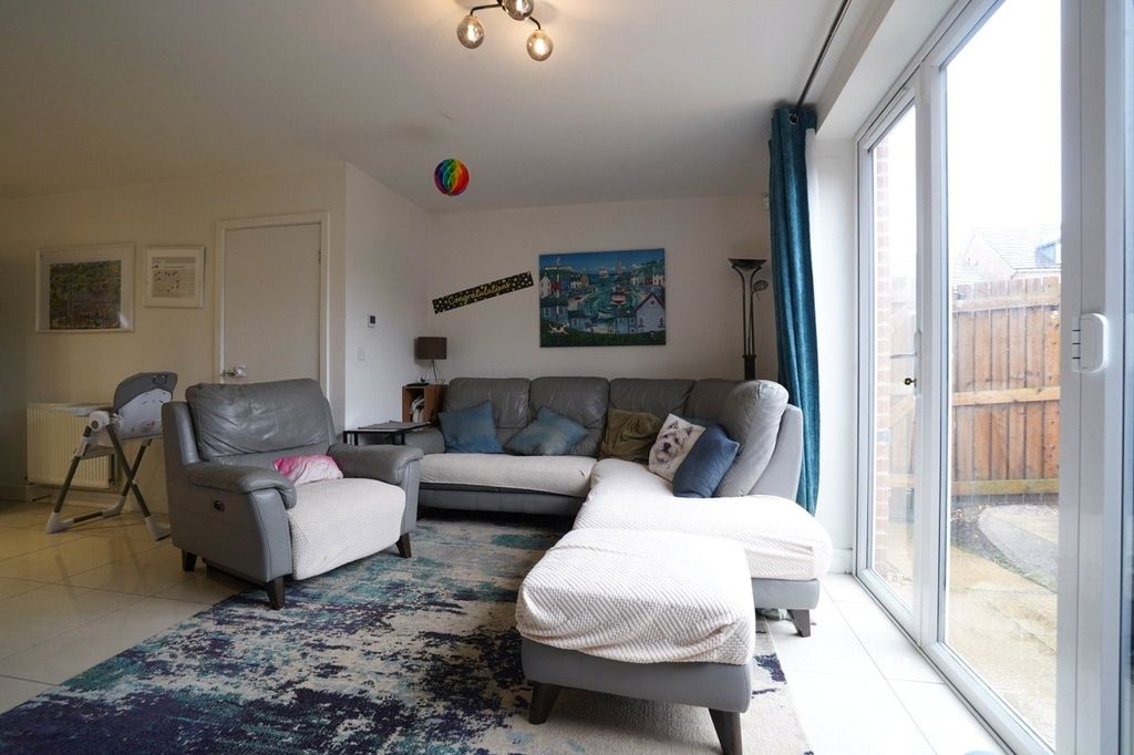 Additional image 7 of 4 bed end terrace house for saleLittle Wood Crescent, Wakefield, West Yorkshire WF1
